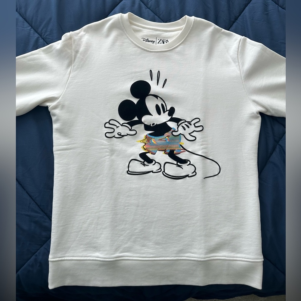 Zara Men Disney White Mickey Mouse Sweatshirt
